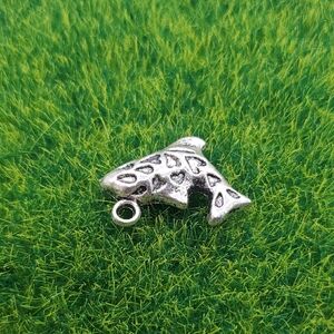 Swimming Fish Charm P317